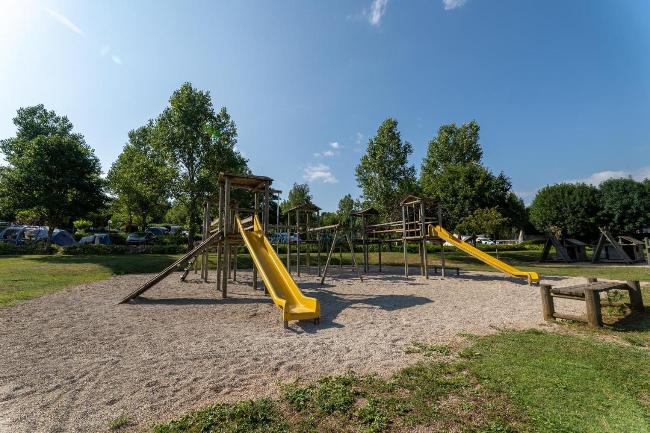 Camping Le Caussanel Hotell Canet-de-Salars Eksteriør bilde